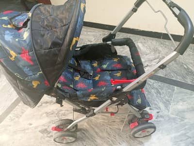 Brand new pram only 1 weak used