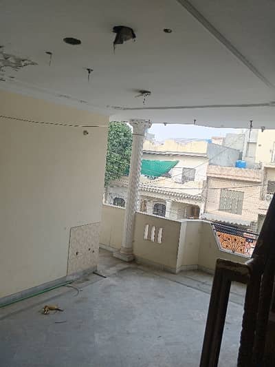 10 Marla Upper Portion Available For Rant  Marghzar Colony N Balok Near Awan Town Lahore