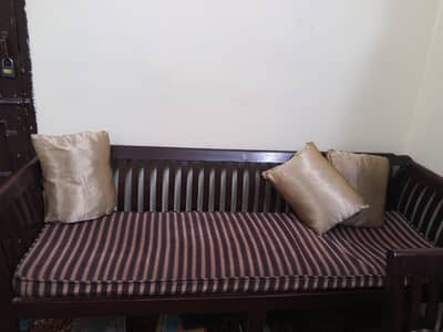 5 seater sofa available for sale (Urgent)