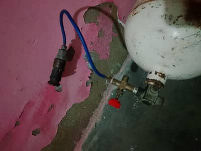 LPG cylinder and kit