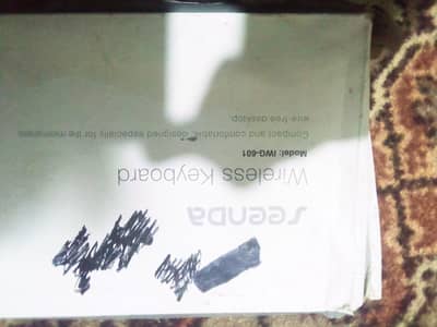Seenda wireless keyboard model IWG-601 ( box damage only )