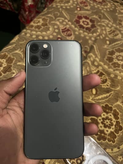 Iphone 11 pro jv 82 health 10/10