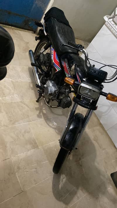 HONDA 70 BLACK COLOR