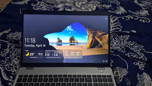 Core i7 10th Gen | 32GB RAM | 256GB NVMe SSD | Fast Ultrabook