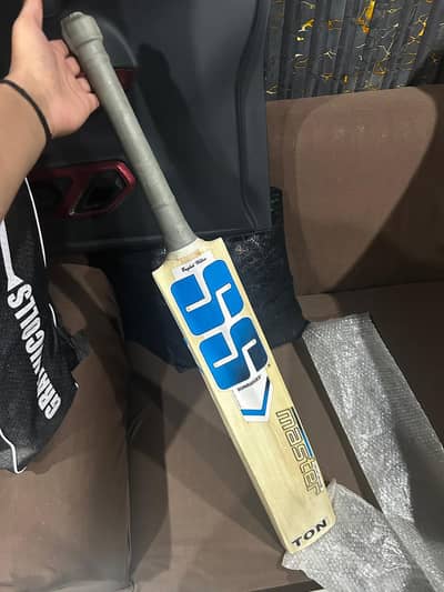 hard ball cricket kit for sale !