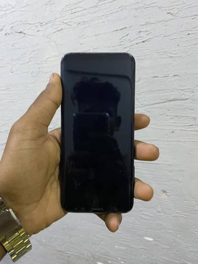 I am selling Samsung S8 plus