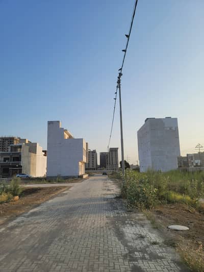 WEST OPEN PLOTS FOR SALE IN PUNAJBI SAUDAGRAN PS CITY 2 AVAIABLE FOR SALE IN BOUNDARY WALL SOCIETY OF SCHEME 33.