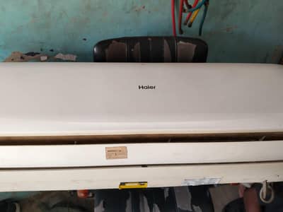 Haier Non Inverter gas lock