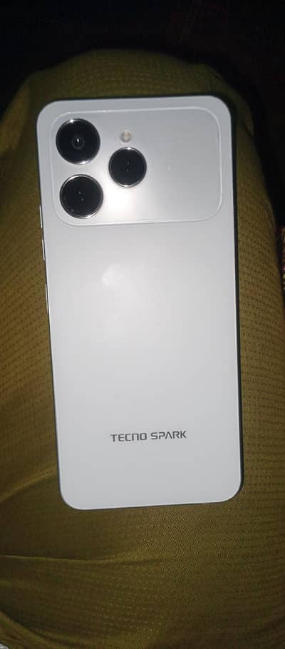 Techno spark 40
