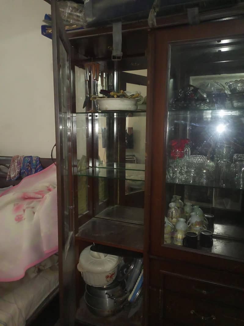 showcase & divider 0