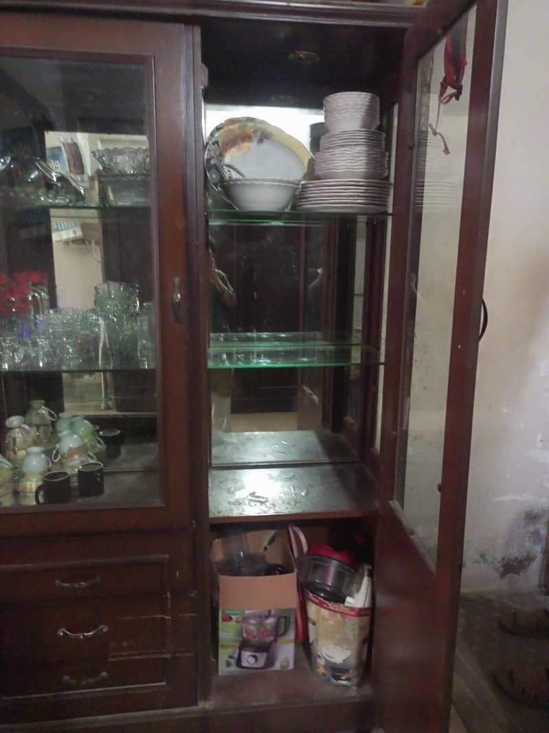 showcase & divider 2