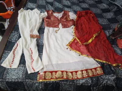 used 3 pic shiffon suit