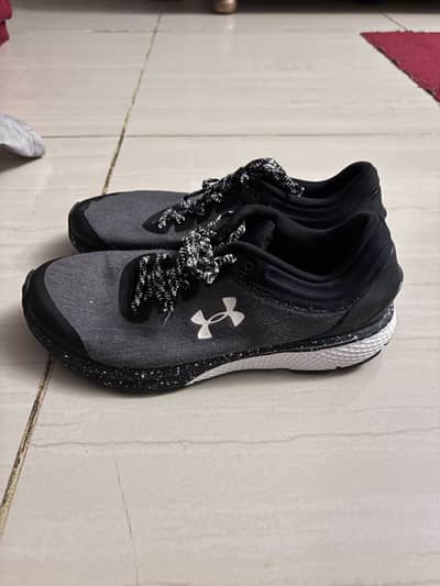 Under armour charged escape evo 3 (ORIGNAL)