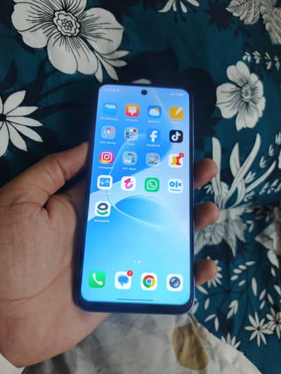 infanix hot 60i 6+ 4 128 only 2 month use