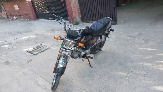 Honda CD 70 2017 model condition 10 by 9