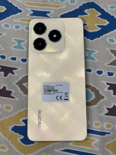 less than 1 year used mobile best condition