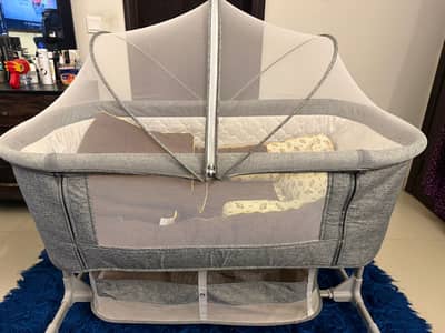 Baby crib for Co-sleeping