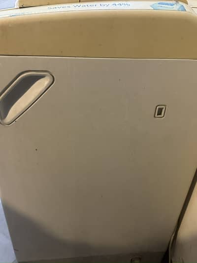 Dawlance washing machine. Used but is working efficiently.