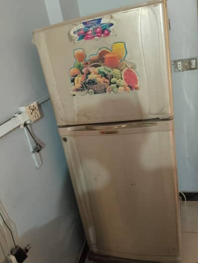 Dawlance fridge for sale