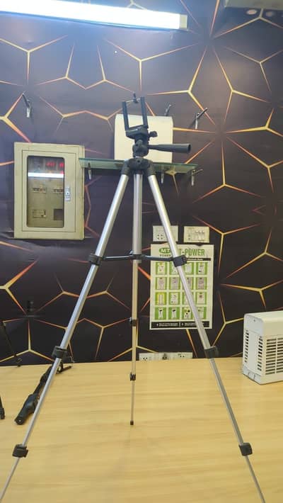 Tripod stand with full assessories and ring light just like brand new