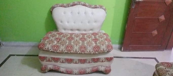 9 Seater Sofa For sale All ok Available at price 35,000 demand price