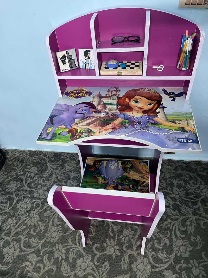study table 0