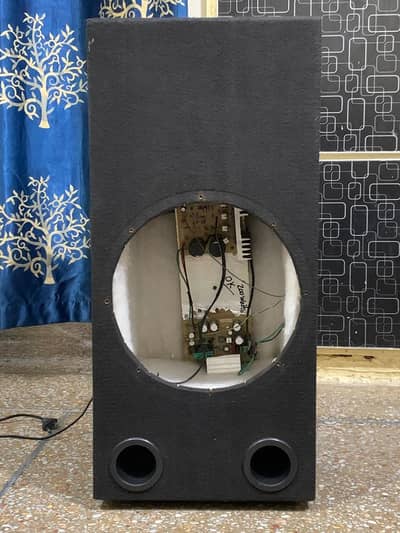 Build in mono amplifier basstube for home theater