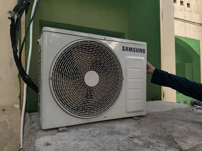 Samsung 1.5 ton Split AC hardly used