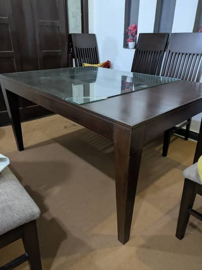 Wooden dinning table