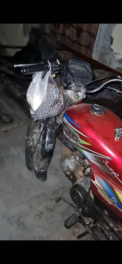 70 bike urgent sale  03325450524 03475337367