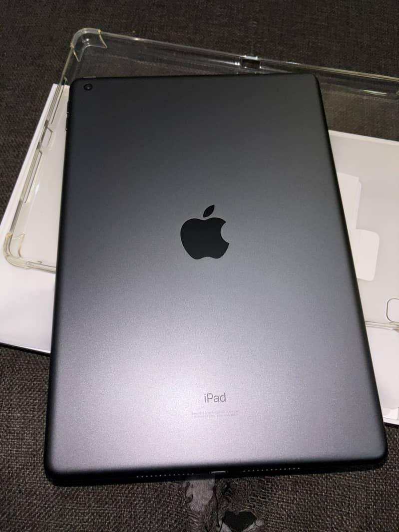 IPAD 9TH GENERATION WITH BOX 2