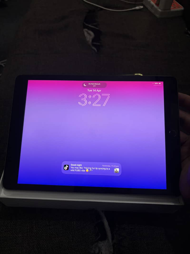 IPAD 9TH GENERATION WITH BOX 1