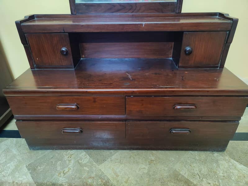 Queen Double Bed + Dressing Table 8