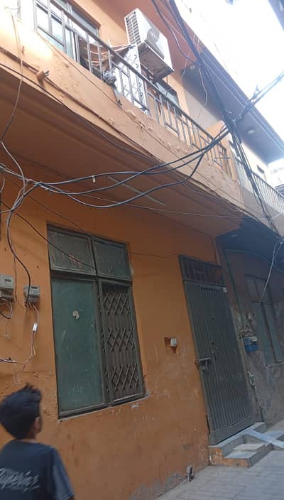 2.5 marla tripple story house available for sale in gulshan e ravi