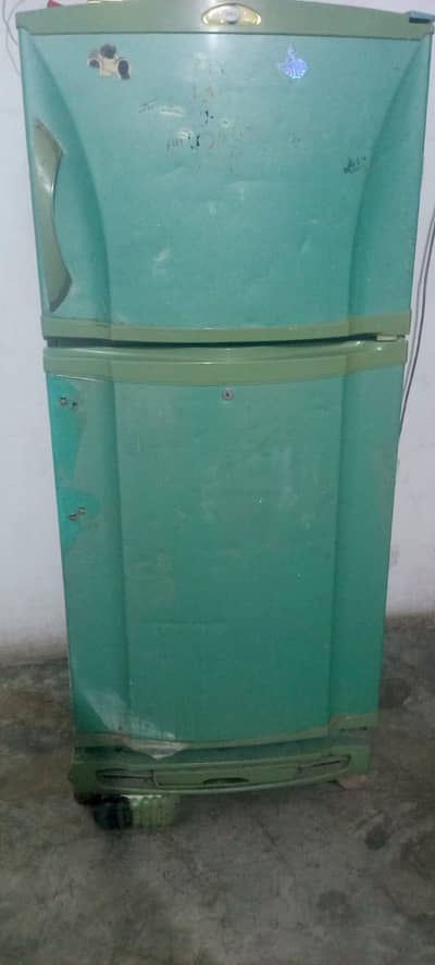 old frige ha bilkul ok ha jis bhai ko chahya ho rabta kary