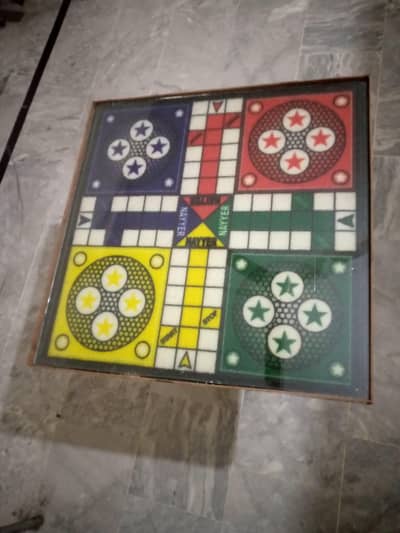 stander size  ludo table