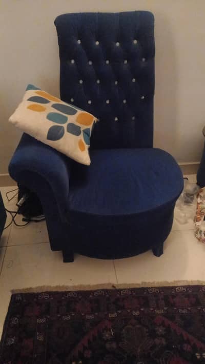 7 seater sofa with curtain