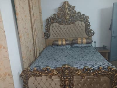 luxury bed dressing worddrob and 2 side tables