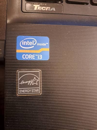 Toshiba Laptop with Keyboard: core i3, 4th generation, 16 gb Ram