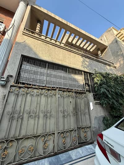 5 Marla Owners Build House in the middle of Johar town