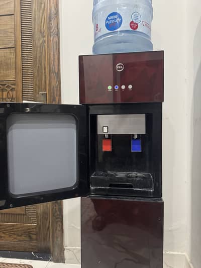 PEL 425 Model 2 Taps Water Dispenser ( Flat Glass Door )