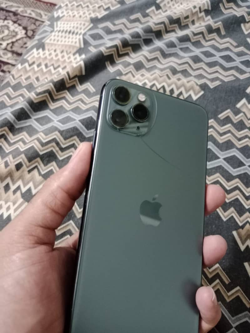 iPhone 11 Pro Max 0