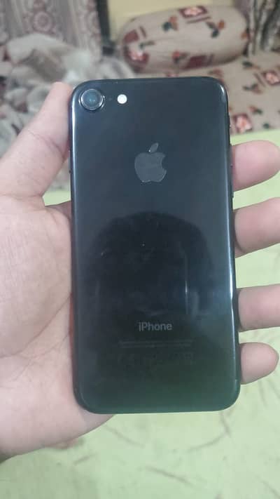 Apple iPhone 7