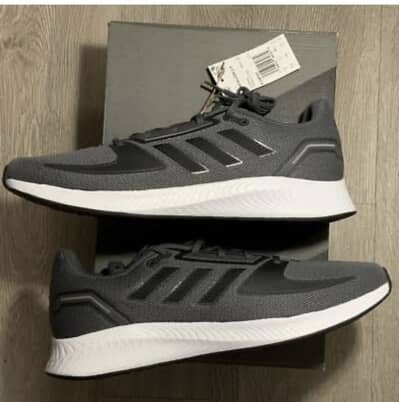 Selling this addidas joggers almost new some minor defect