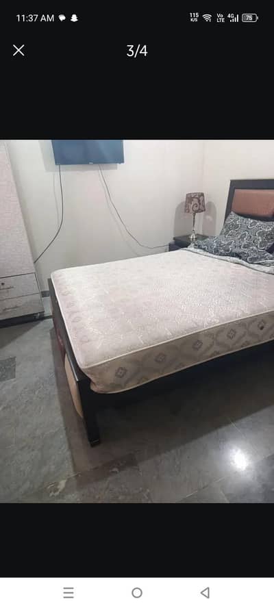 bed or matress for urgent sale good condition spring mattress hai neat