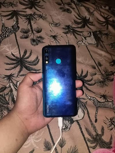 camon 12 air 4/64Gb