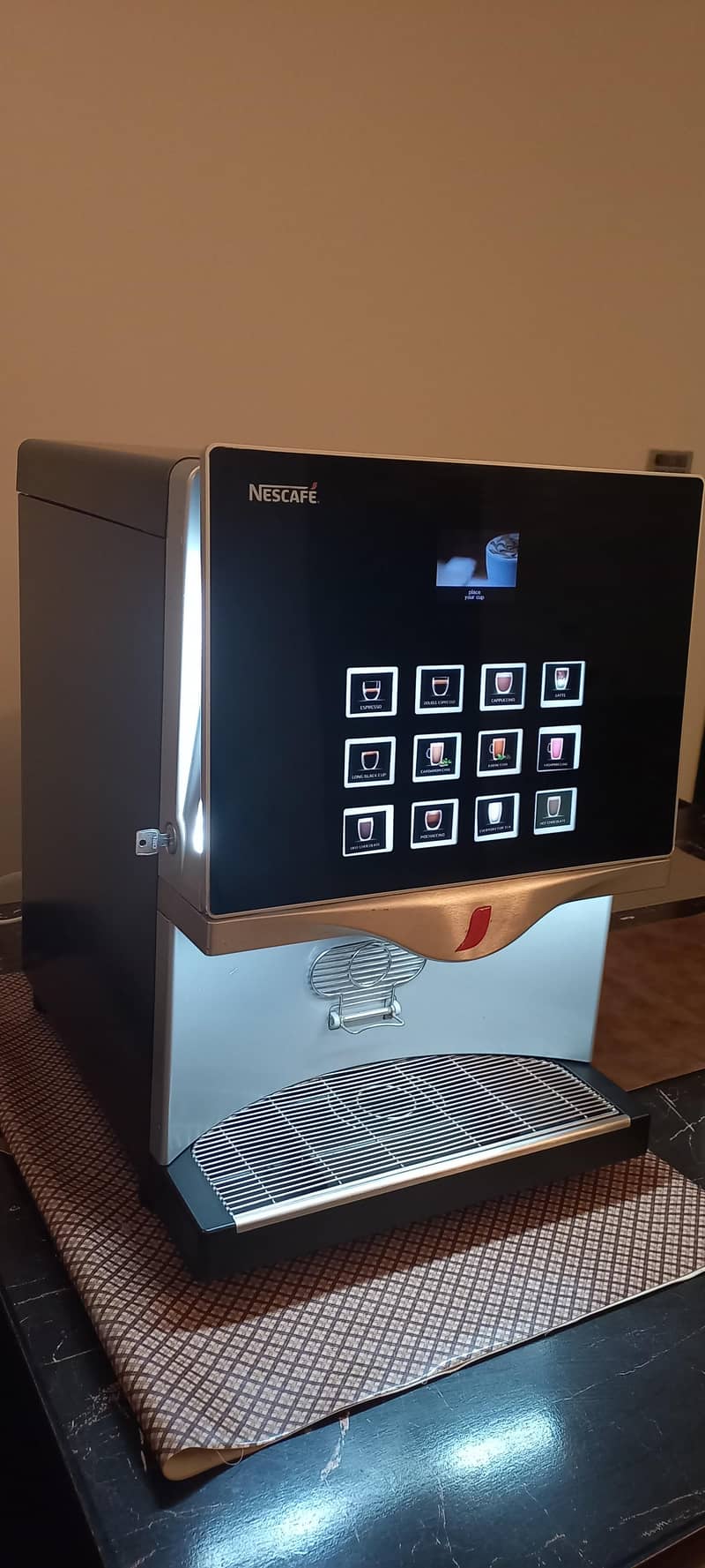nestle nescafe coffee machine FTP60 - Coffee & Tea Machines - 1113307589