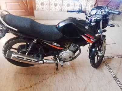 Yamaha YBR 125cc 2021 Model Black Beauty Lush Condition bike