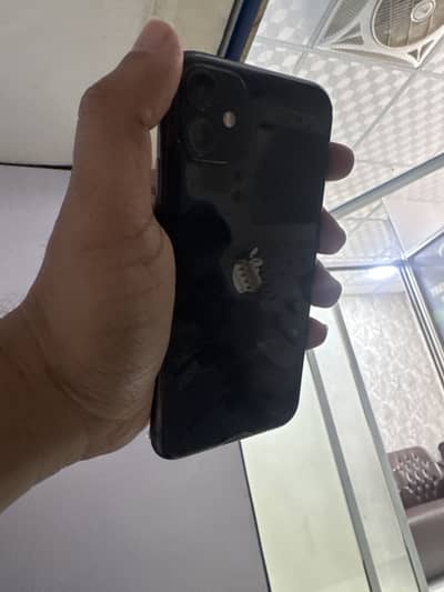 Iphone 11 64 GB PTA Approved bettery Health 74%