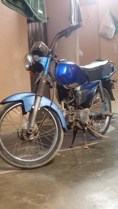 Yamaha 100 junoon